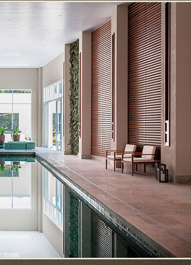 Foto da piscina coberta