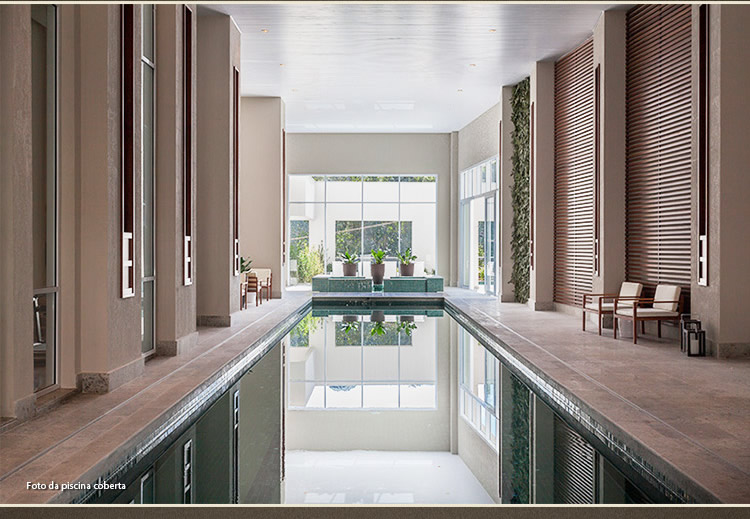 foto da piscina descoberta