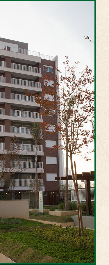 Foto da Fachada e da praça