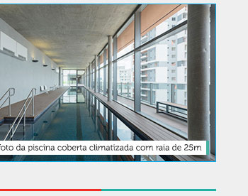 Foto da piscina coberta